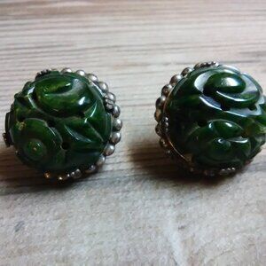 Vintage green bakelite screw back earrings - bakelite tested
